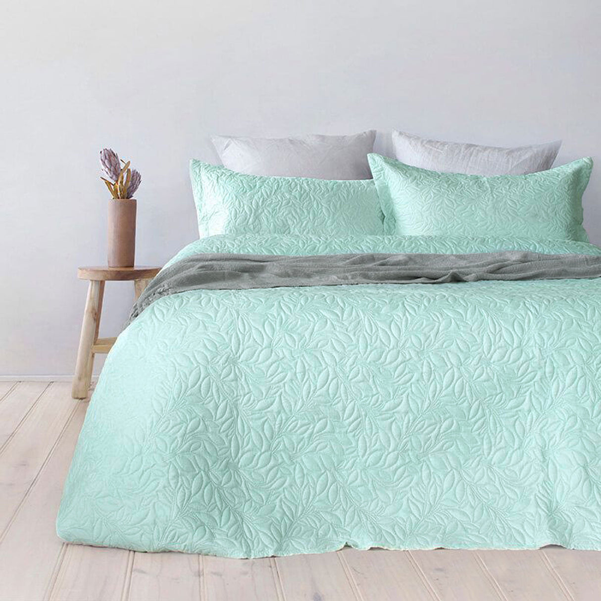 Botanica Embossed Glacier Coverlet Set Queen/King