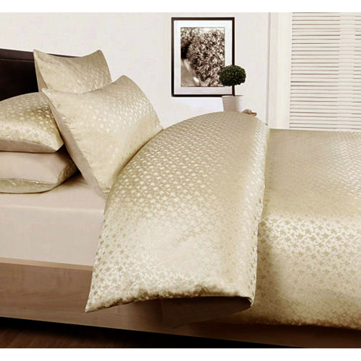 Bouquet Cream Jacquard Quilt Cover Set Double