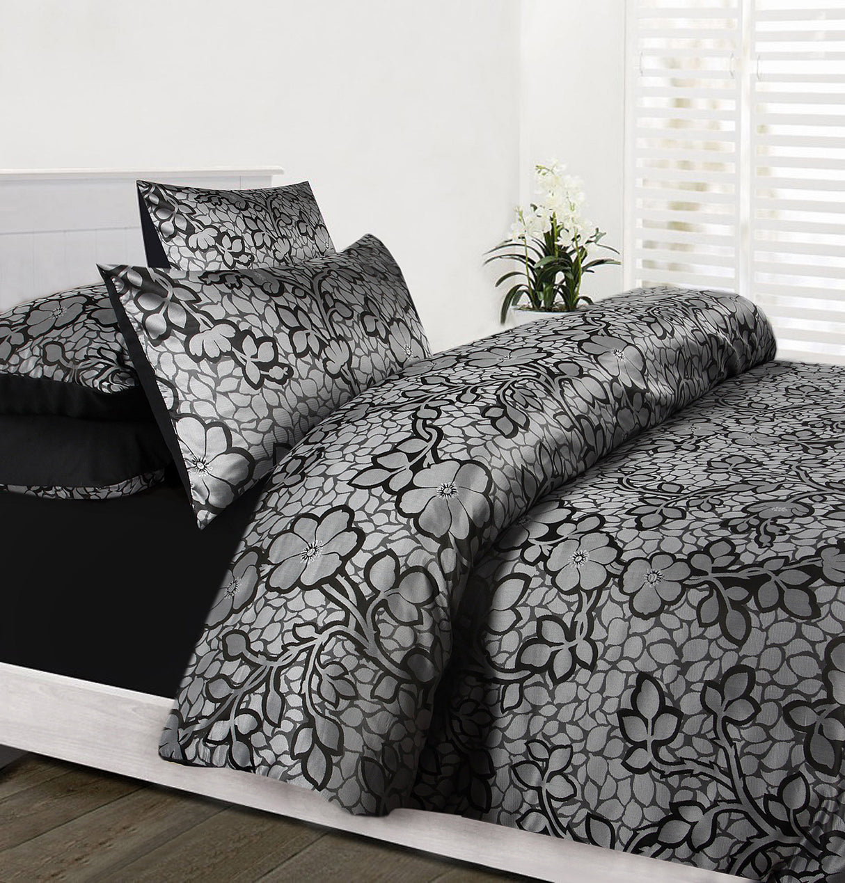 EMMA Quilt Cover Set Black Double