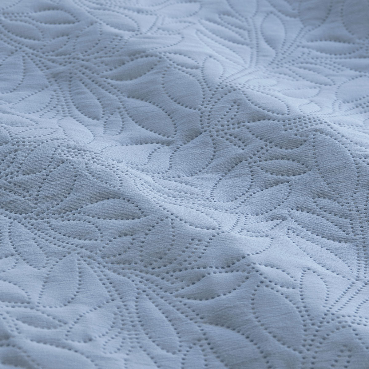 Lottie Bluebell Pinsonic Embossed Quilt Cover Set King