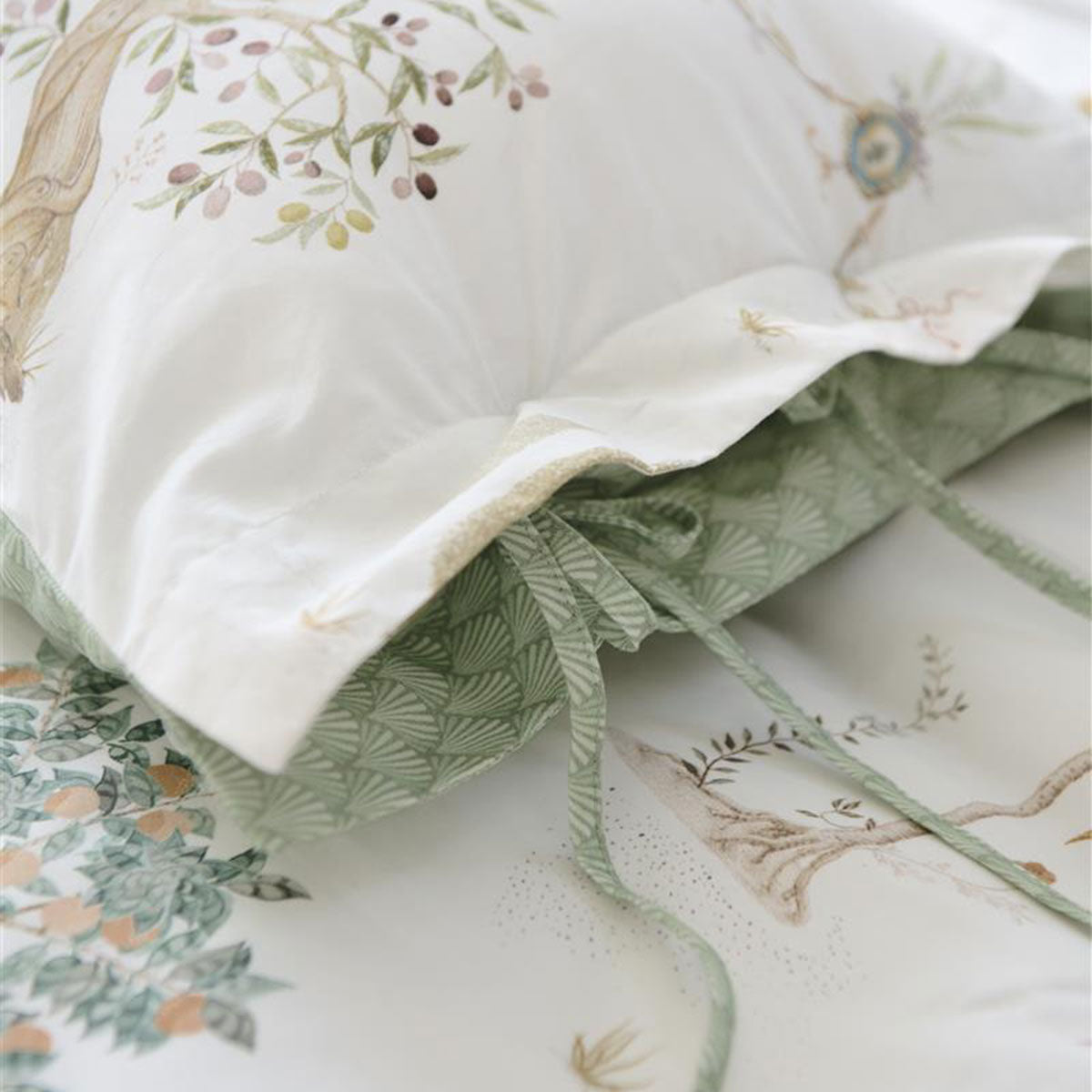 Giardini di Frutta White Cotton Quilt Cover Set Queen