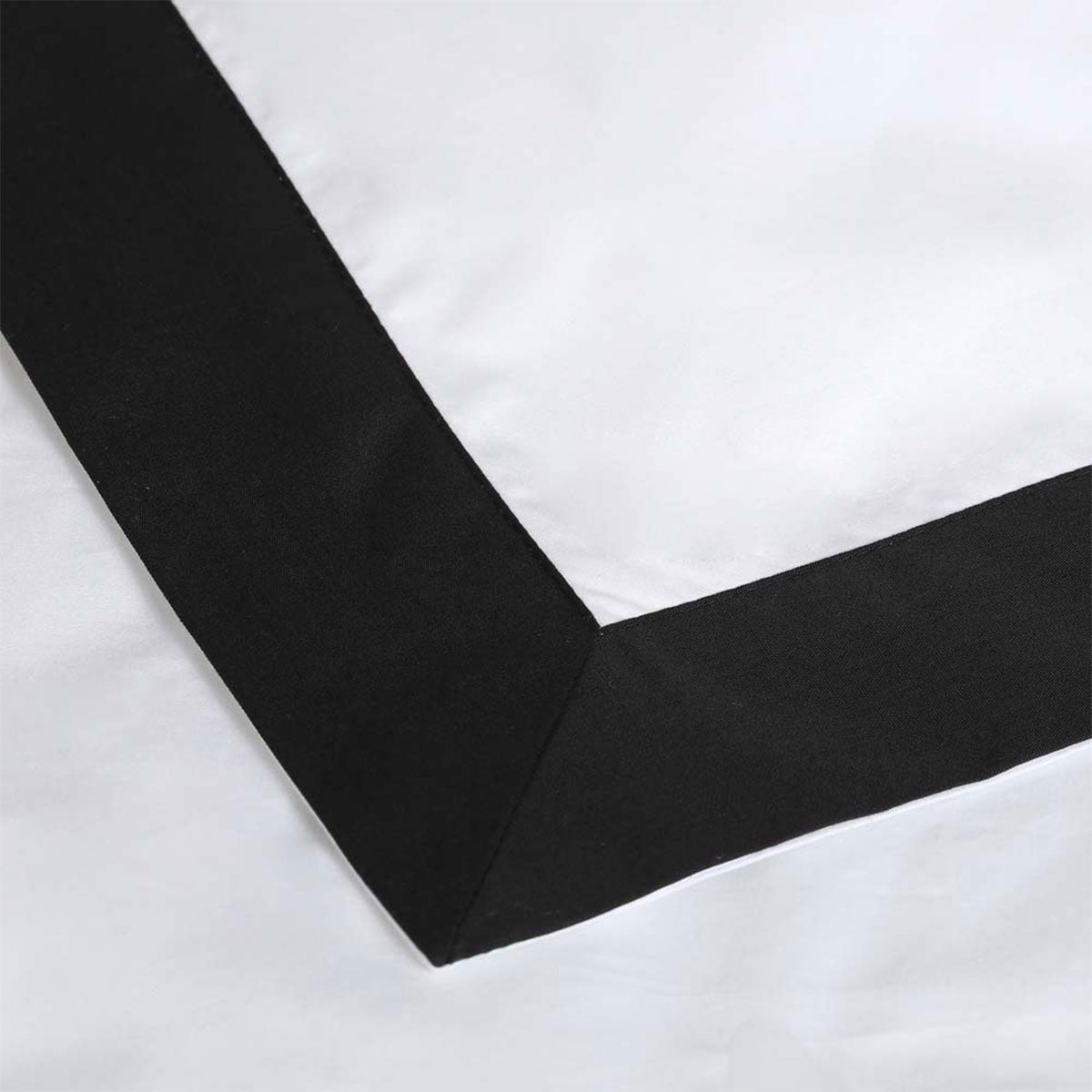 White/Black Tailored Hotel Deluxe Cotton Quilt Cover Set Queen