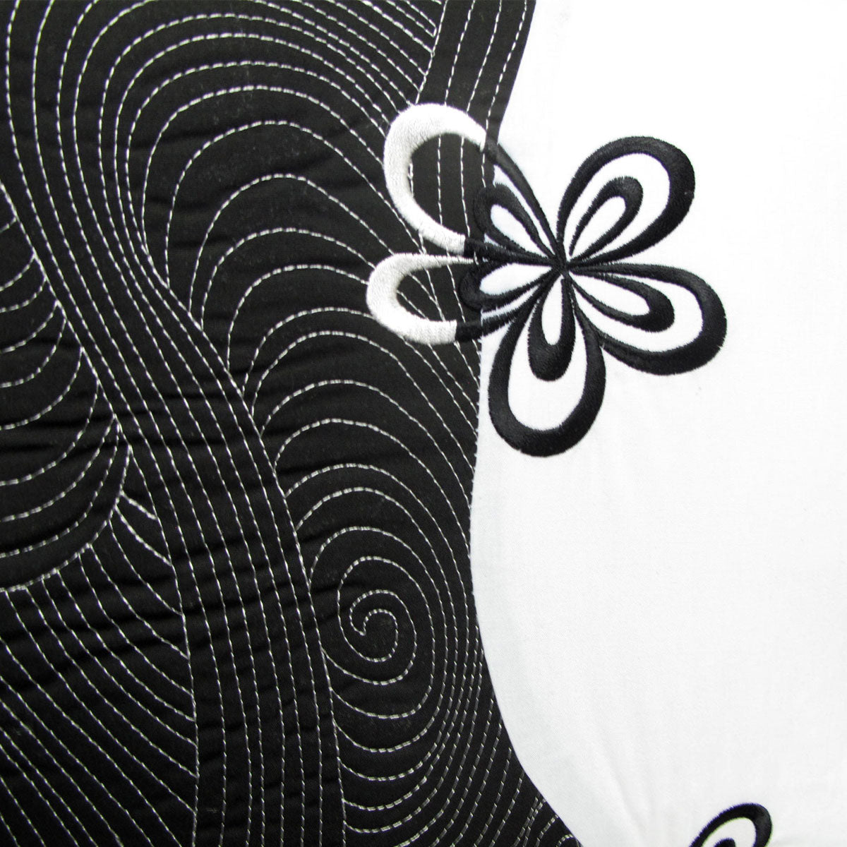 Hypnotic Black Quilt Cover Set Queen
