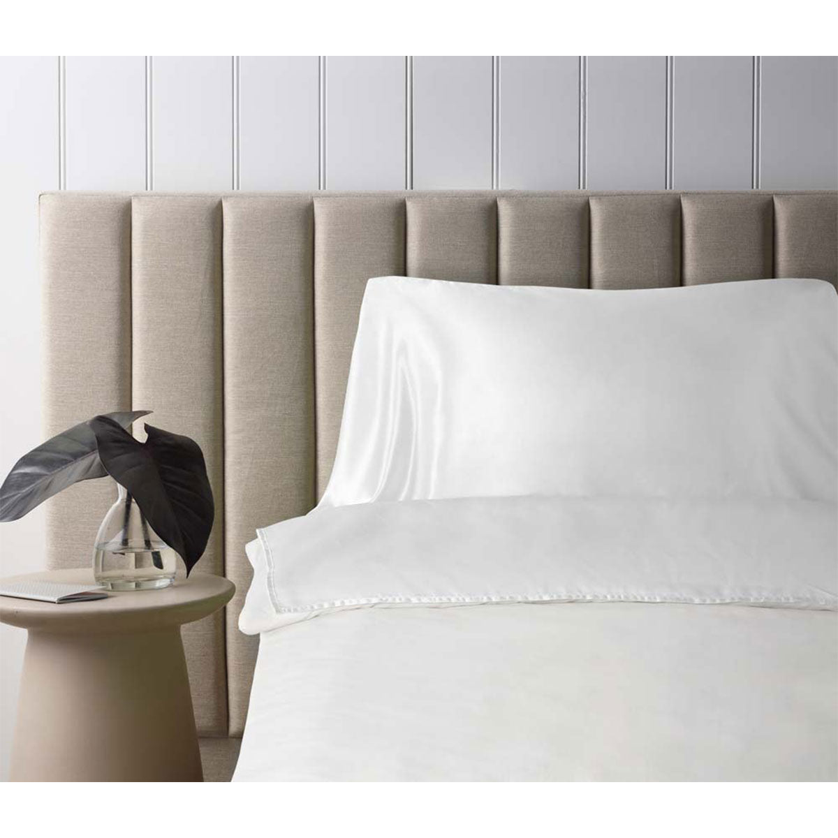 Self Tanning Polyester Sheet Protector 145cm x 220cm White