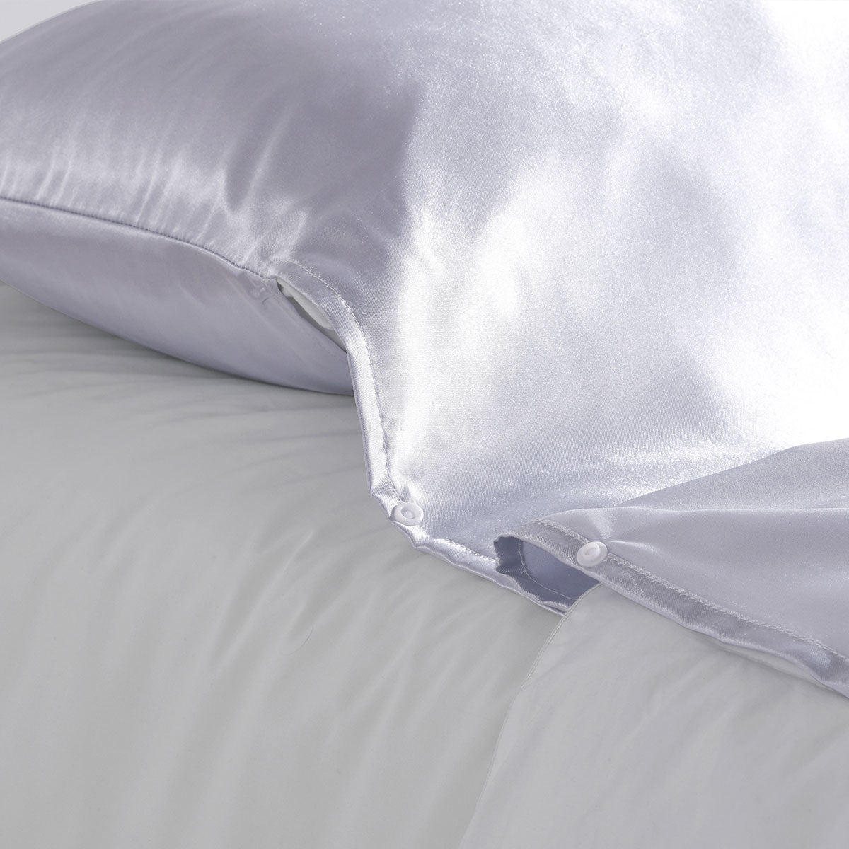 Self Tanning Polyester Sheet Protector 145cm x 220cm White